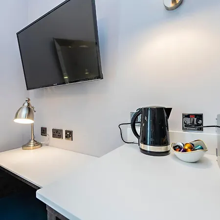 Charming Howth Marina Retreat *