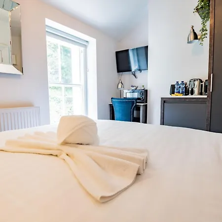 Charming Howth Marina Retreat *