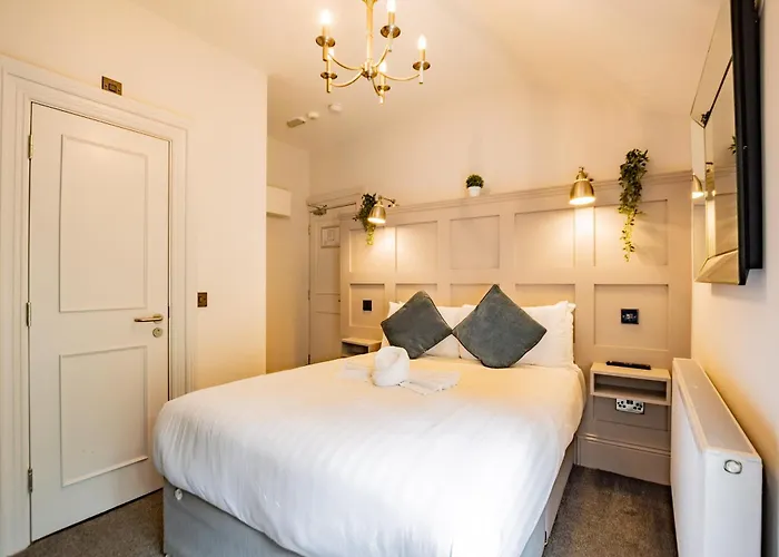 Charming Howth Marina Retreat *