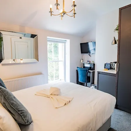 Charming Howth Marina Retreat *