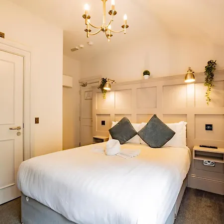 Charming Howth Marina Retreat *
